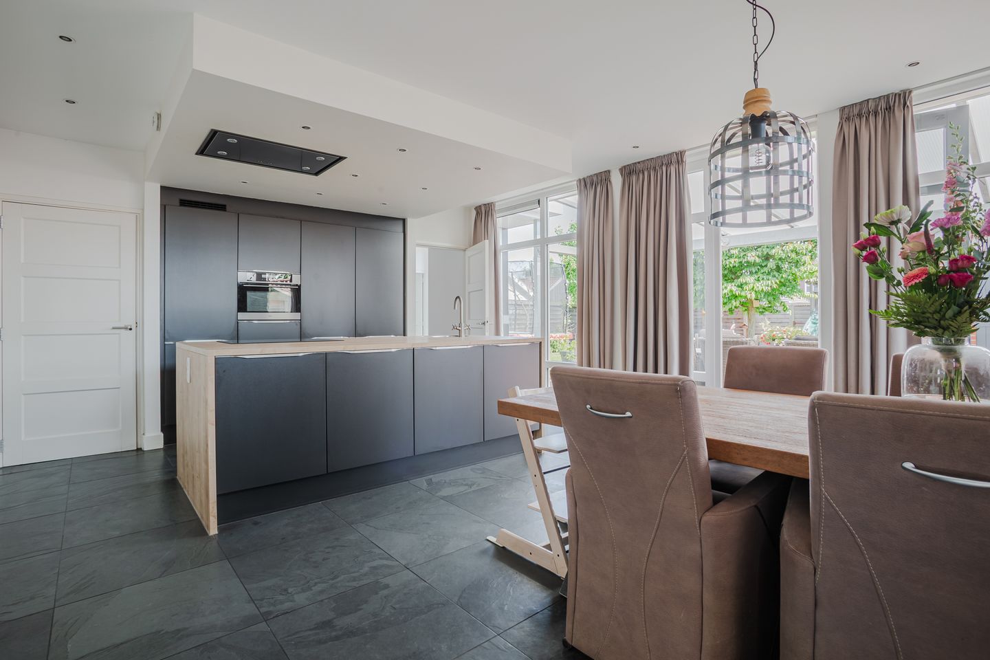 Foto 10 van Vondelstraat 9