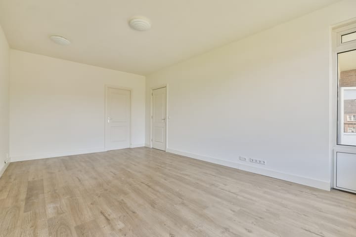 Foto 3 van Valkenstein 98-3