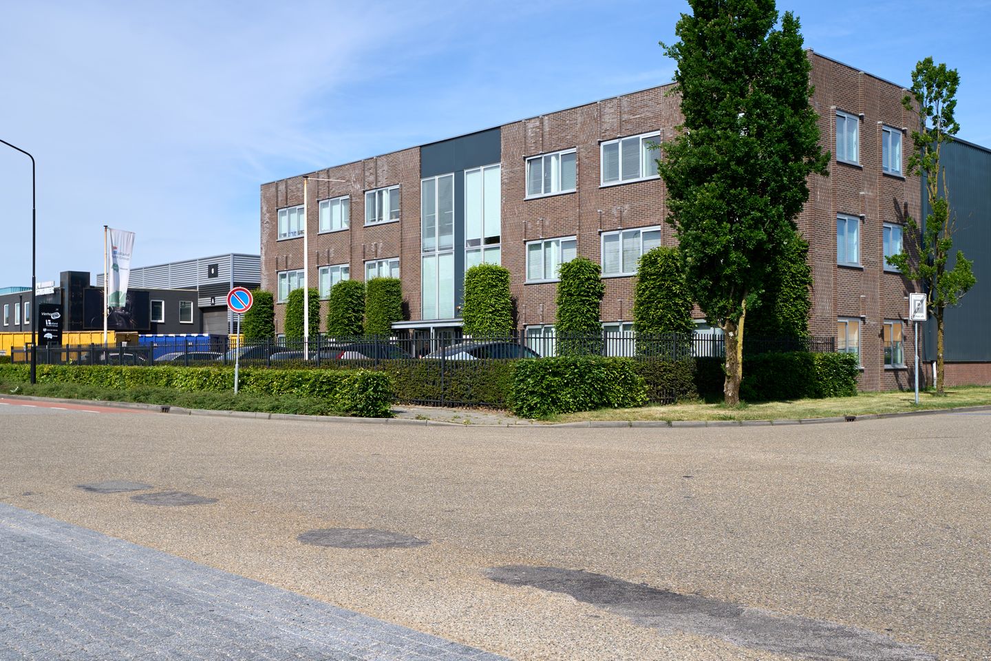 Bekijk foto 4 van Lokhorstweg 28