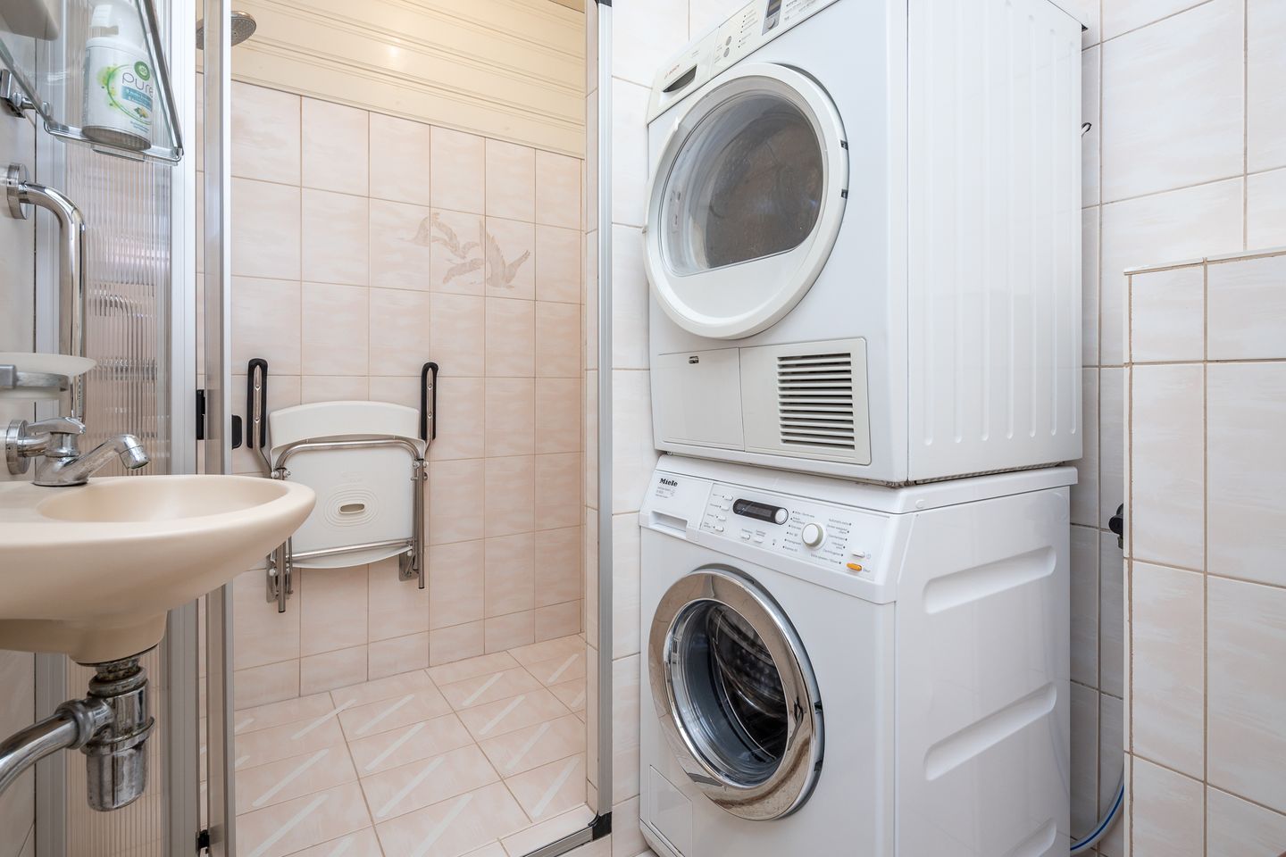 Foto 25 van Hoofdstraat 143