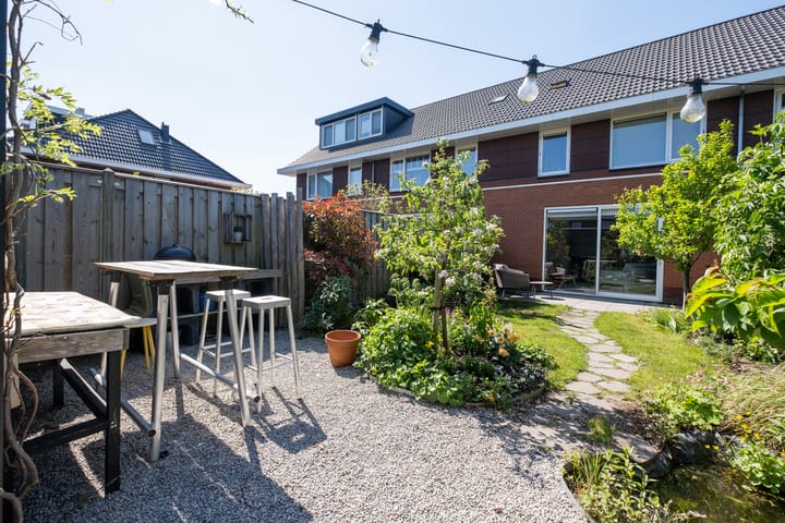 Foto 3 van Jasmijn 8