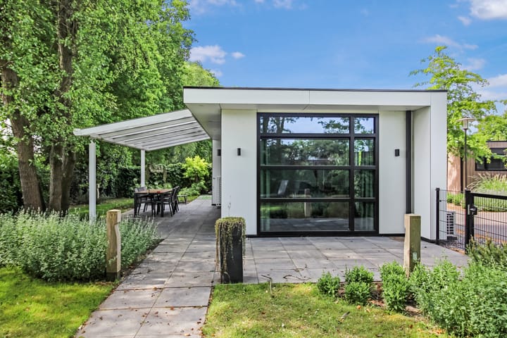 Photo 3 of Loverensestraat 11-A34