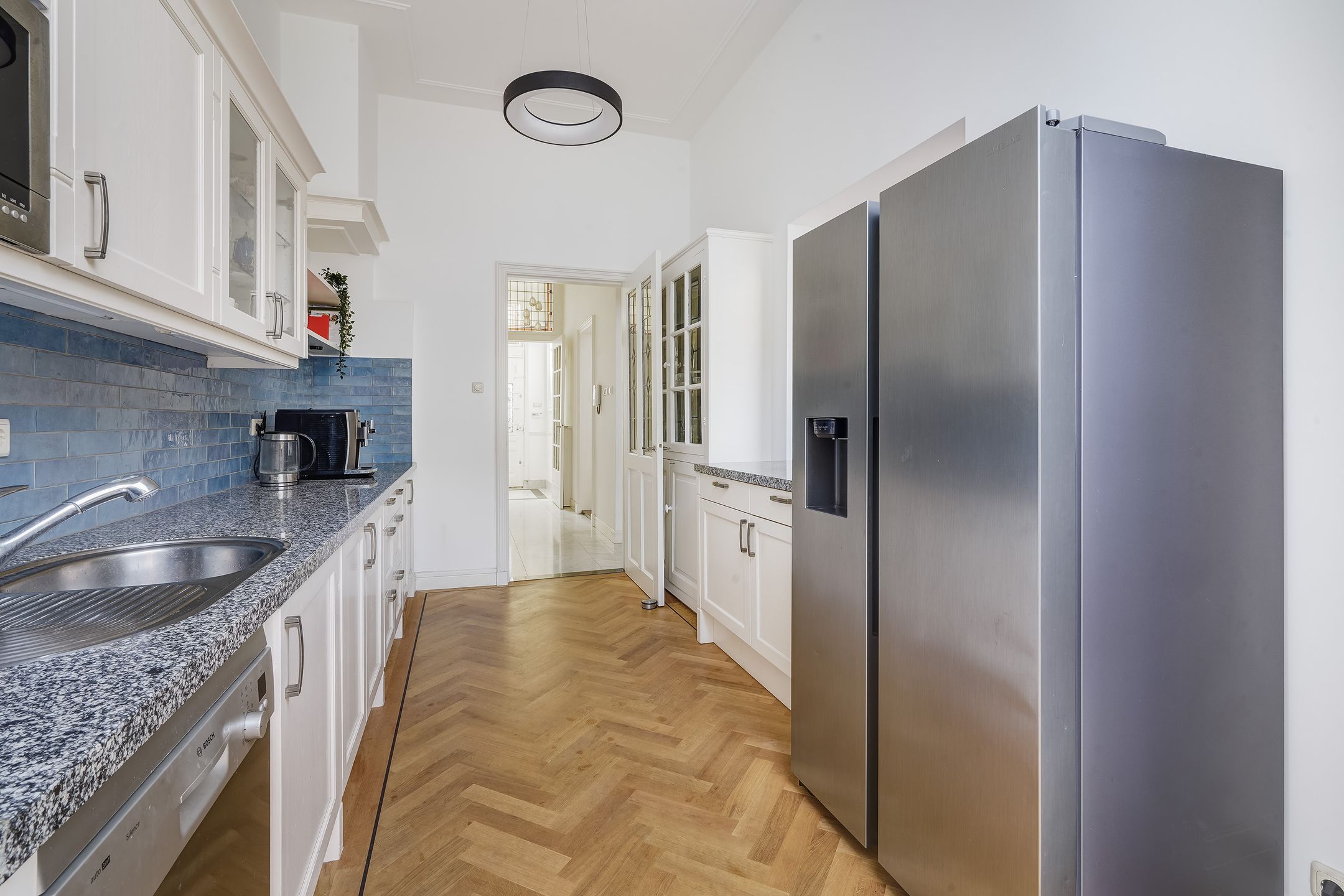 Photo 12 of Willemstraat 81