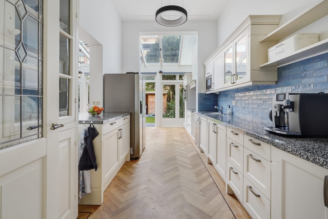 Photo 13 of Willemstraat 81