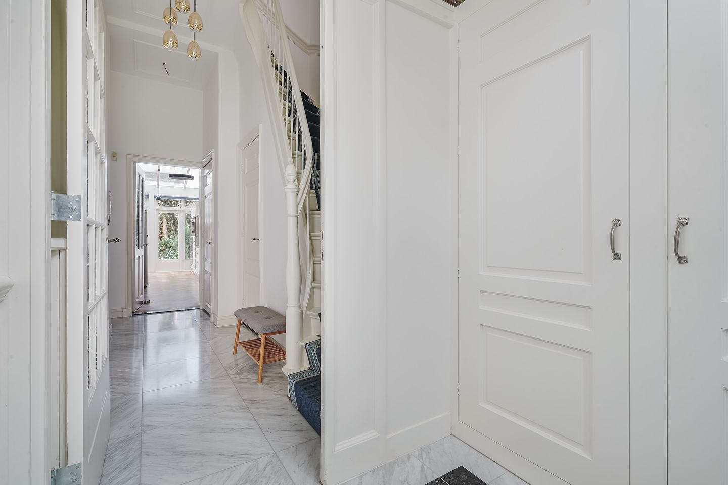 Photo 19 of Willemstraat 81