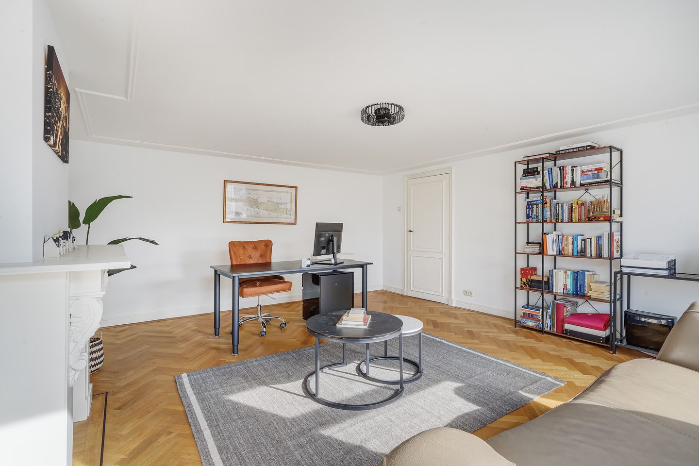 Photo 35 of Willemstraat 81