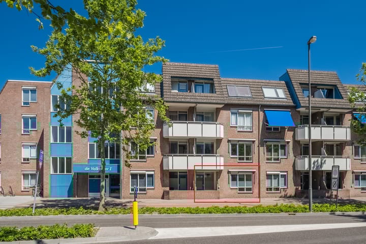 Foto 1 van Valkenierstraat 3