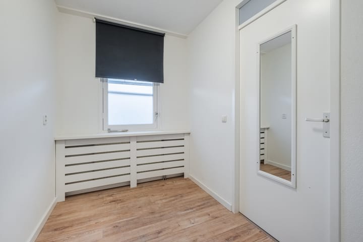 Foto 15 van Valkenierstraat 3