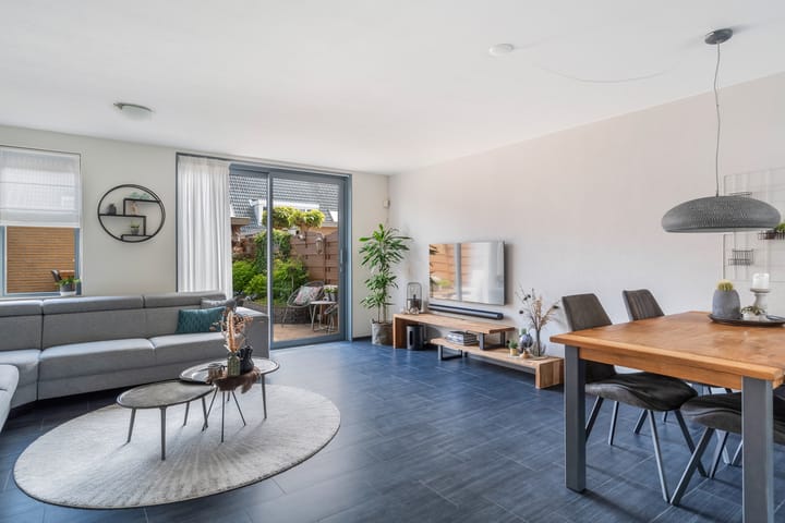 Foto 13 van Valkenierstraat 61