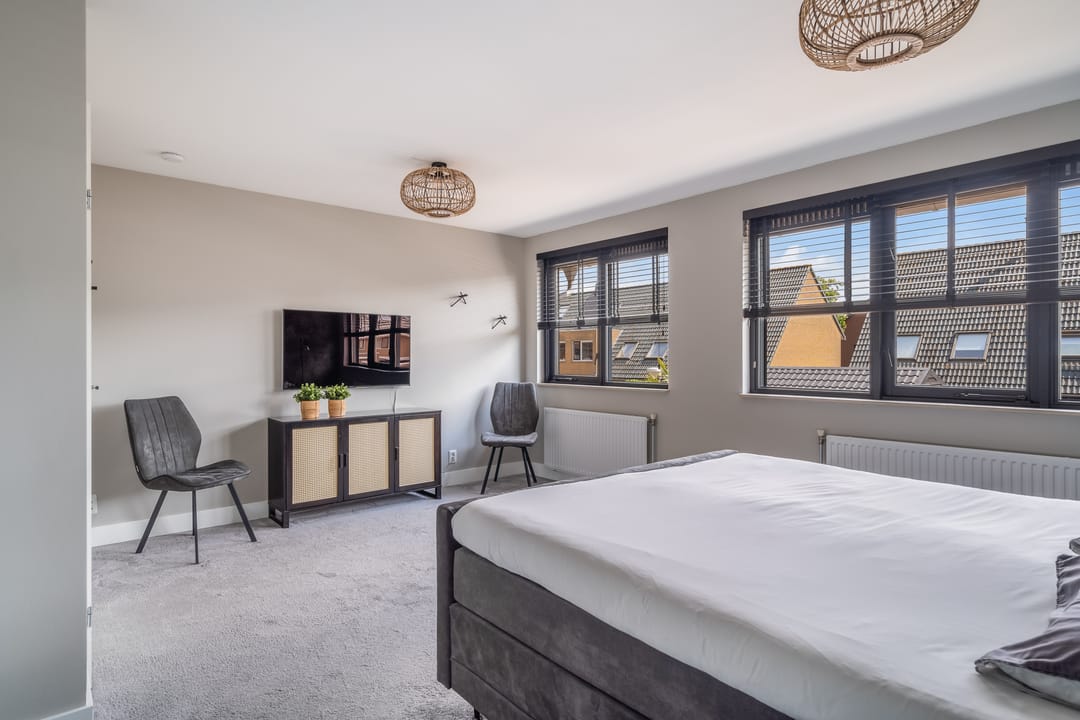 Foto 28 van Valkenierstraat 61