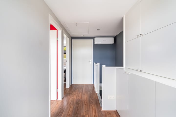 Foto 42 van Valkenierstraat 61