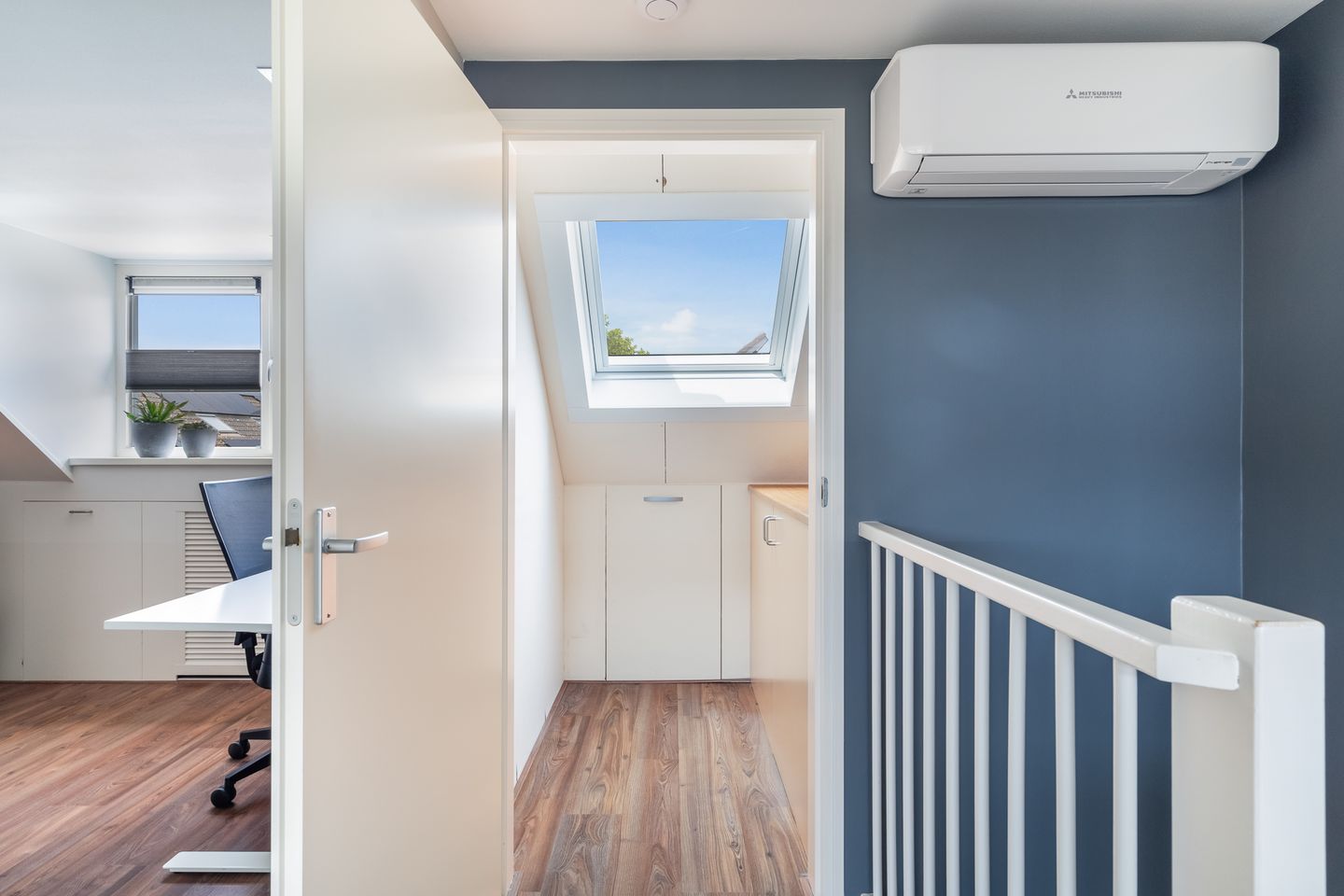 Foto 49 van Valkenierstraat 61