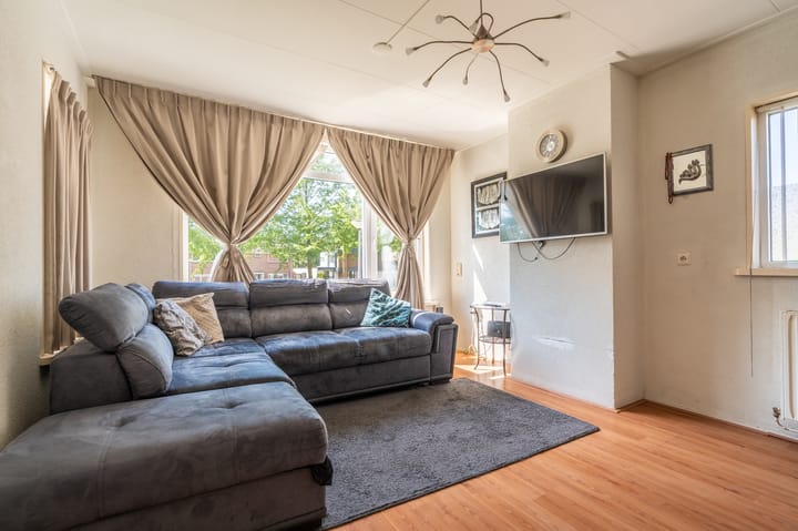 Photo 16 of Bartholomeus vd Helststr 49