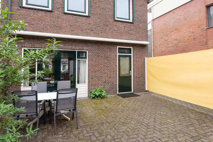 Foto 30 van Stationsweg 126