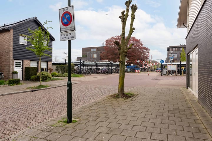 Foto 36 van Stationsweg 126