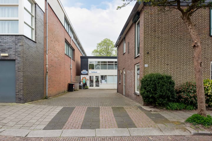 Foto 38 van Stationsweg 126