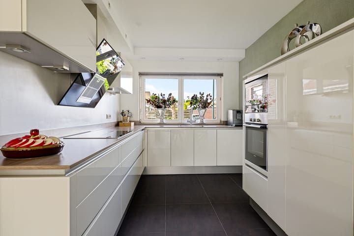 Foto 9 van Van Lingelaan 104