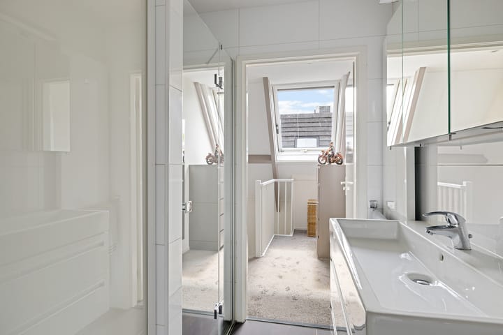 Foto 22 van Van Lingelaan 104