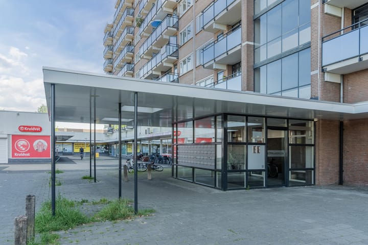 Foto 6 van Nederlandplein 13