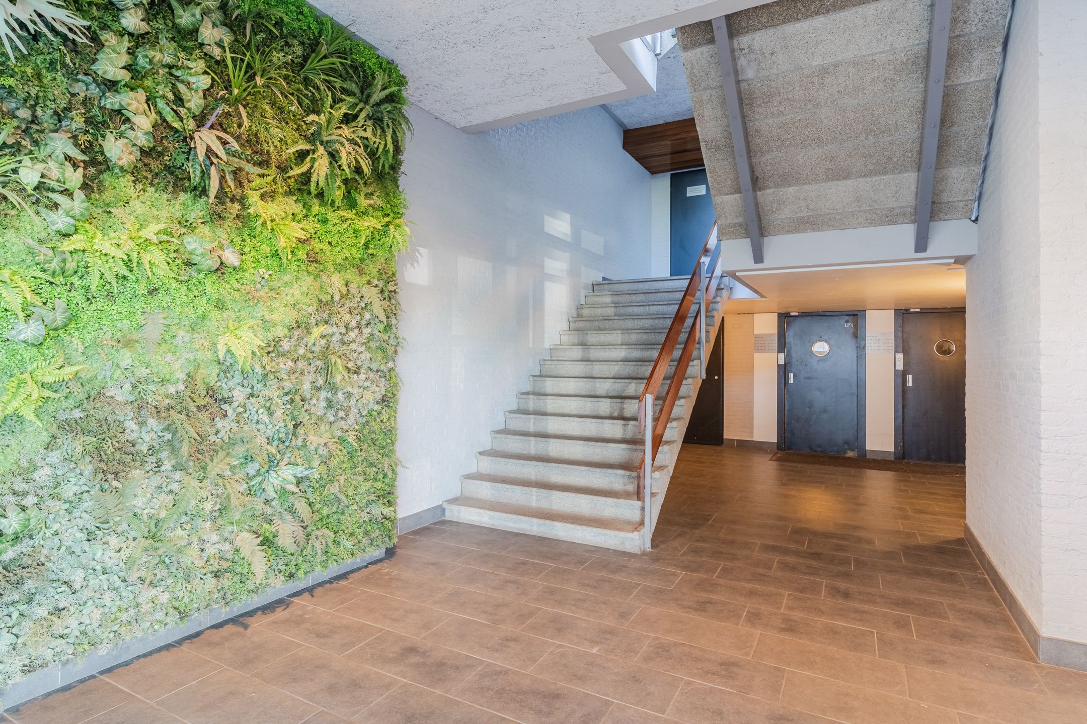 Foto 9 van Nederlandplein 13