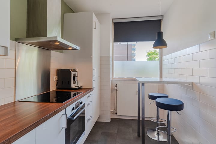 Foto 15 van Nederlandplein 13