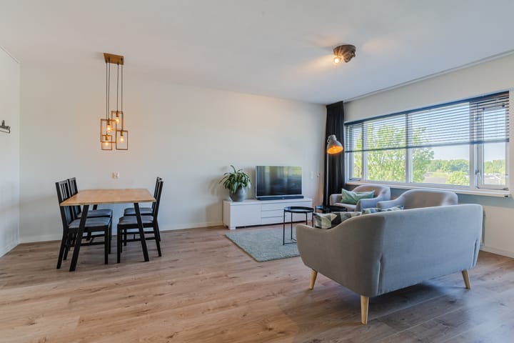 Foto 19 van Nederlandplein 13