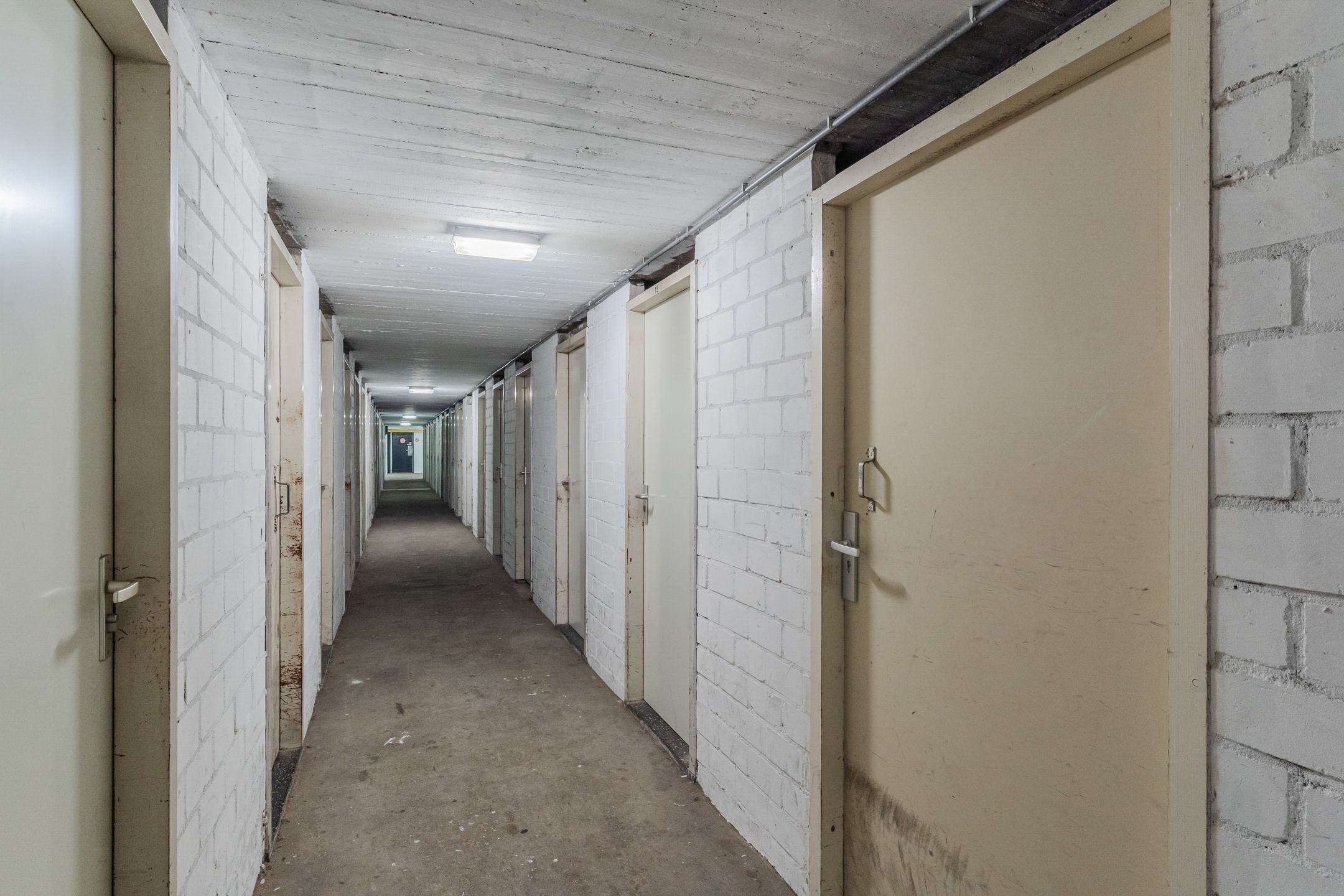 Foto 27 van Nederlandplein 13