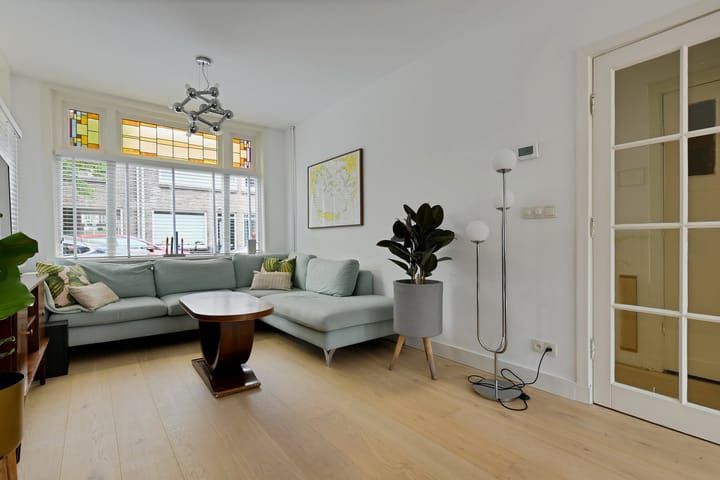 Foto 2 van Herman Modedstraat 27