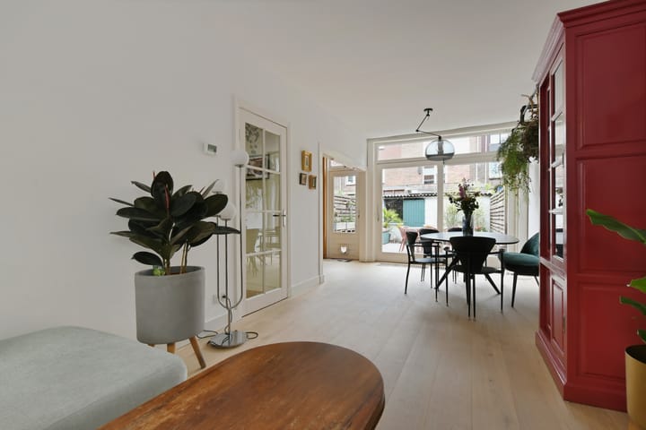 Foto 3 van Herman Modedstraat 27