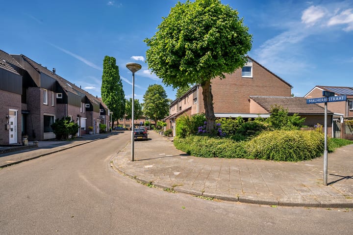 Foto 44 van Malherbestraat 6