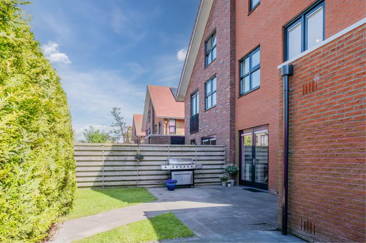 Foto 45 van Eppie Bultsmastraat 9