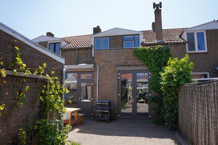 Foto 32 van Mr. J.E. Risseeuwstraat 15