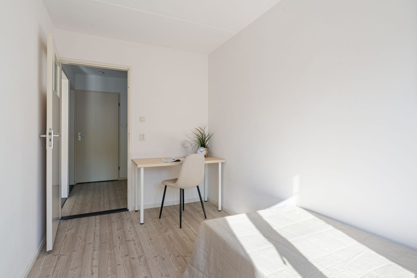 Photo 19 of Torenvalk 143-A