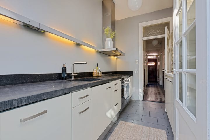 Foto 15 van Van Lidth de Jeudestraat 7