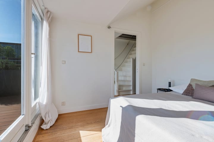 Foto 29 van Van Lidth de Jeudestraat 7