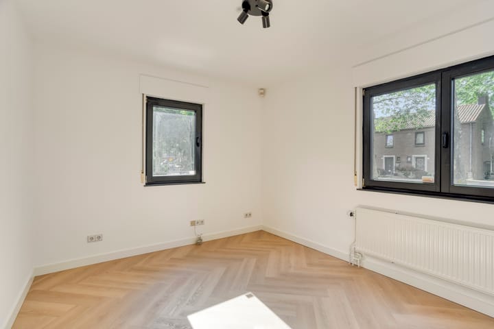 Foto 15 van Rijnstraat 18