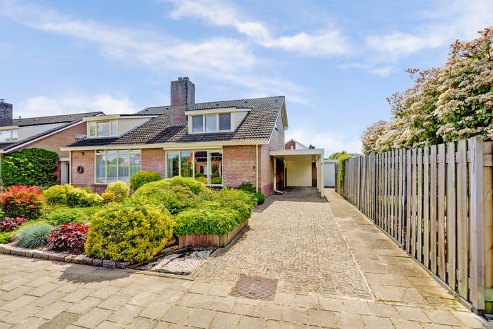 Foto 27 van Wethouder Bruensstraat 7