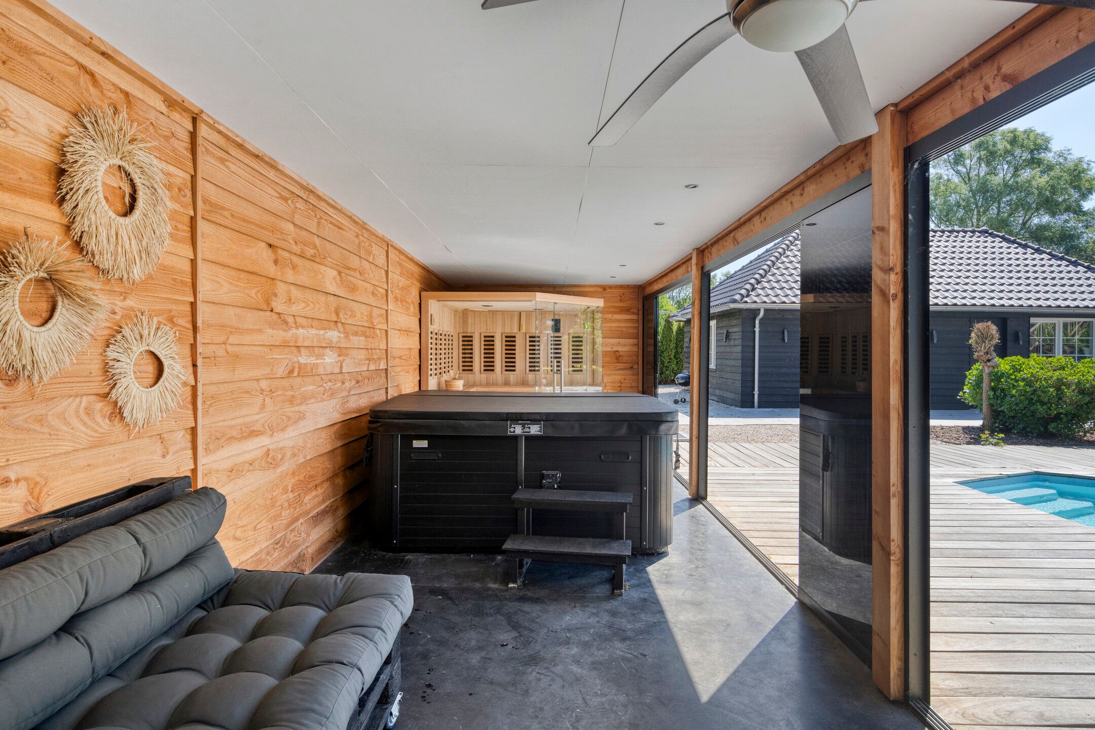 Photo 6 of Hooijdonkseweg 4