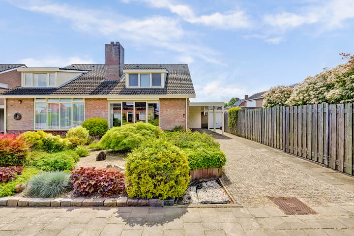 Foto 24 van Wethouder Bruensstraat 7