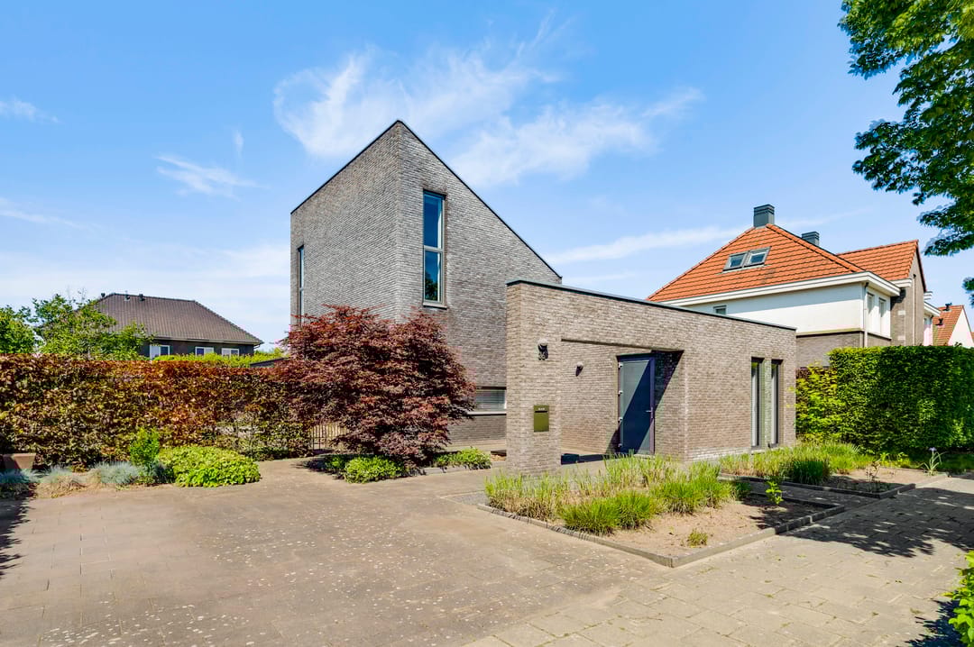 Photo 1 of Burgemeester Geurtslaan 36