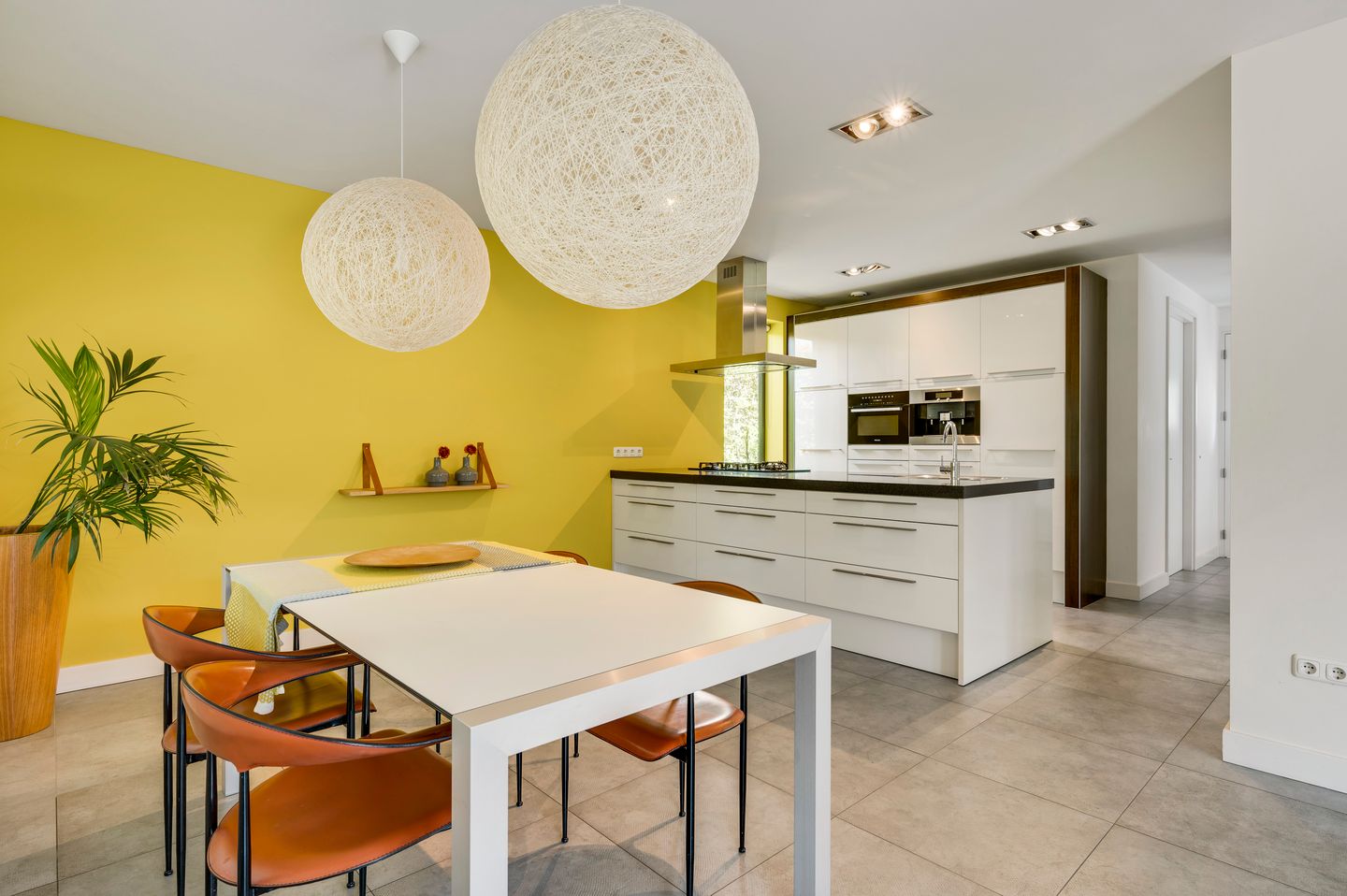 Photo 14 of Burgemeester Geurtslaan 36