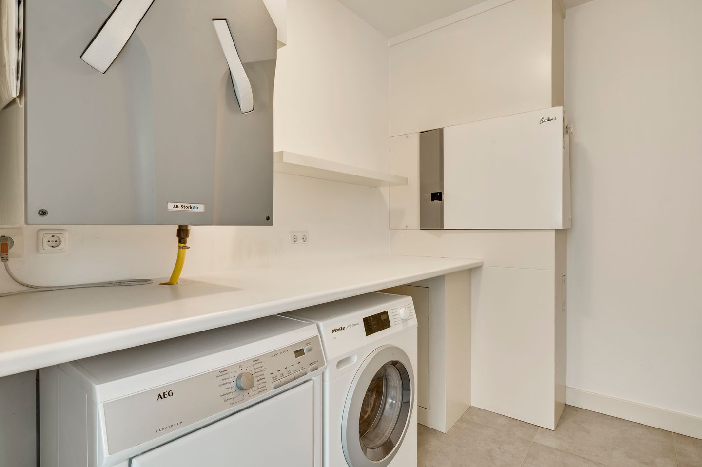 Photo 19 of Burgemeester Geurtslaan 36