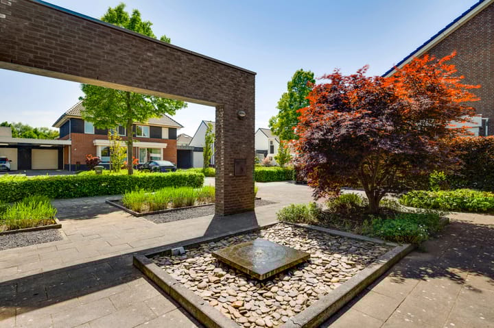 Photo 40 of Burgemeester Geurtslaan 36