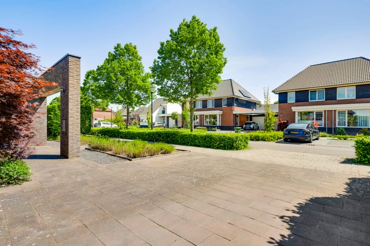 Photo 41 of Burgemeester Geurtslaan 36