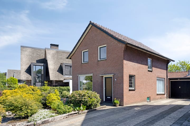 Foto 27 van Almelosestraat 49-A