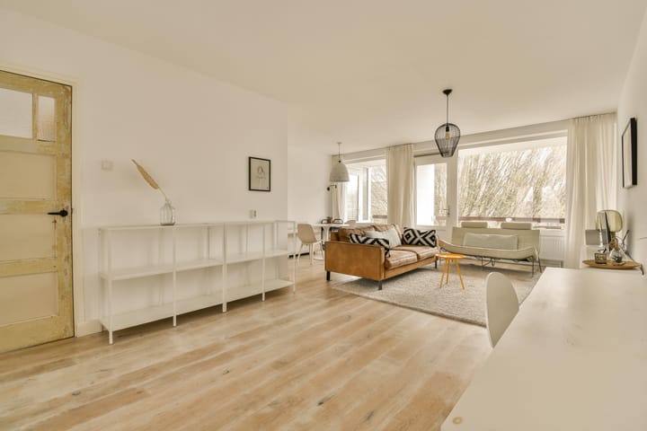 Photo 2 of Van Leijenberghlaan 391-4