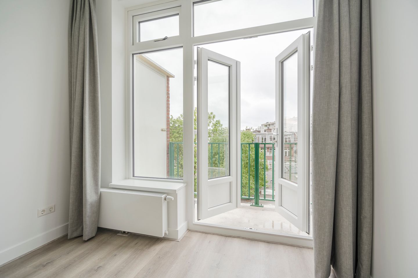 Photo 14 of Marcelisstraat 100