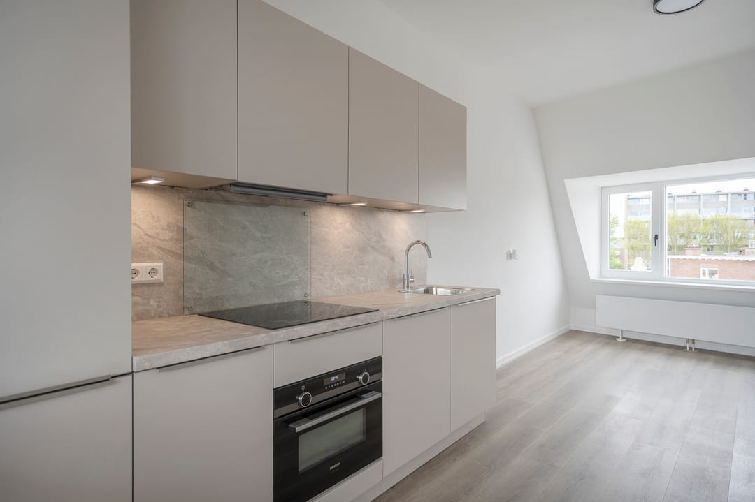 Photo 32 of Marcelisstraat 100