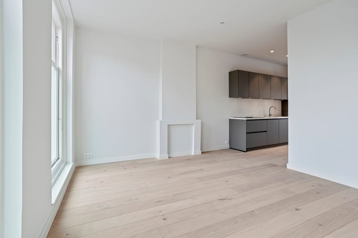 Photo 16 of Brabantse Turfmarkt 93-A