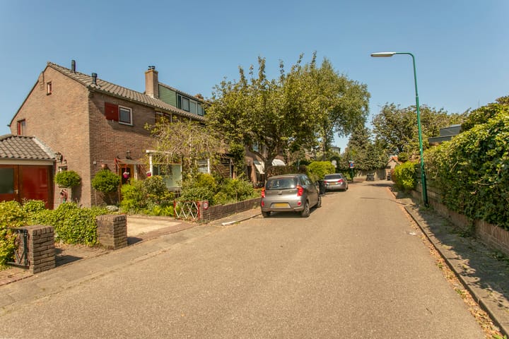 Foto 2 van Ferdinand Bollaan 13